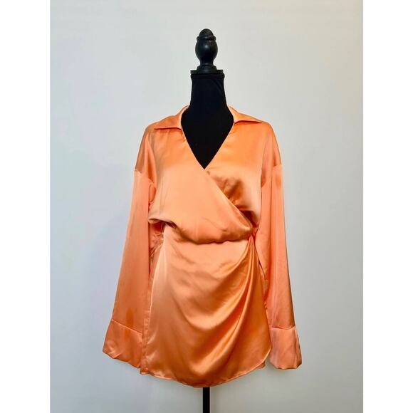 Show Me Your Mumu Clara Collared Mini Dress in Cantaloupe Luxe Satin Small Lined - Picture 3 of 6